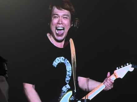 伍佰老师昨日合肥演唱会被迫“加班”!!! 昨晚的伍佰老师演唱会太精彩啦!上一次听👂伍佰老师合肥演唱会已经是2023年的事情了,时间过得也太快了吧。
昨晚《被动》特意演奏的女生的key,而且听到了上次没听到的《你是我的花朵》,还有伍佰老师现场跳花朵的舞蹈,安可开到了《再度重相逢》,总之昨晚超开心🥳
(ps:后面不用听了,太开心了,导致手机里录的全是自己超大声唱歌的声音,很难听)#伍佰 #伍佰演唱会 #伍佰唱歌轮不到自己开口 #伍佰合肥演唱会 #伍佰再度重相逢