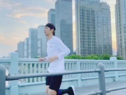 有人说喜欢钟汉良的人很少?#运动 #跑步 #钟汉良