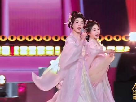 卢昱晓在东方卫视的表现太棒了 #古风舞蹈 #央视跨年