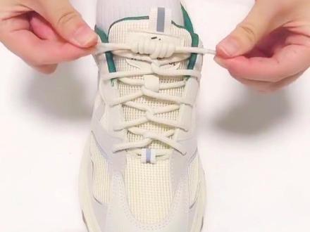 #创作灵感 老爹鞋这样穿起来真的是太好看了,快点保存起来吧!#生活小妙招 #花式鞋带 #喜欢就关注我吧