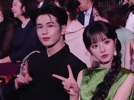 估计张凌赫也没想到《逐玉》刚定档就躺赢,未播已爆不算啥,林俊杰唱的主题曲更是率先出圈#张凌赫 #林俊杰方文山 #逐玉未播已爆 #影娱热点团 #内容启发搜索