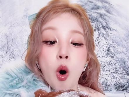 蕾哈娜亲选代言人,Tiffany纽约高珠展唯一中国艺人, 宋雨琦的商业价值有多恐怖。#抖音精选 #宋雨琦 #时尚 #Tiffany #代言