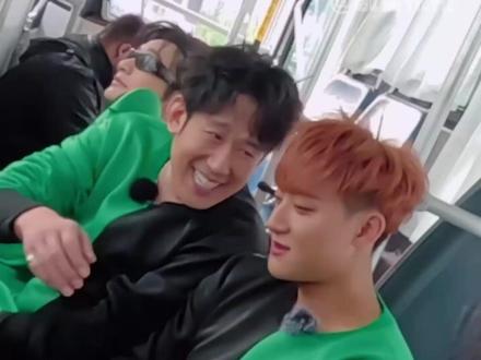 韬:是团期还是团宠我自有定夺 #宇宙闪烁请注意 #黄子韬 #刘耀文 #王鹤棣 #综艺名场面