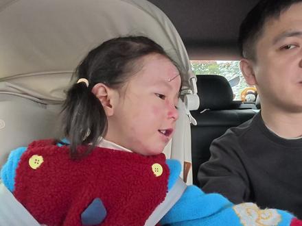 话痨晨晨宝上线啦🎤 当晨晨宝遇上豆包,话痨属性立马被激发。
#亲子日常 #母婴 #蝴蝶宝贝 #女儿 #vlog日常