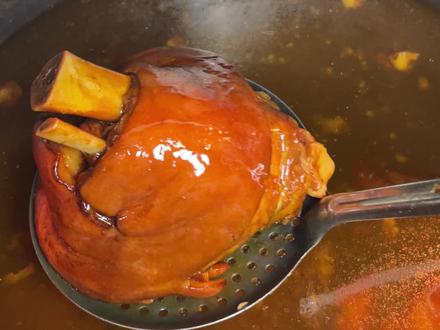 为什么我们的猪肘饭跟隆江猪脚饭不一样?#北方猪肘饭 #北方口味猪肘饭 #猪肘饭培训 #猪肘饭教学 #肘子饭