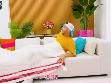 搞笑萌娃:糖果盲盒机暗藏玄机,克里斯能揭开这神秘面纱吗? #儿童动画 #原创视频 #萌娃搞笑日常 #益智动画片推荐 #搞笑