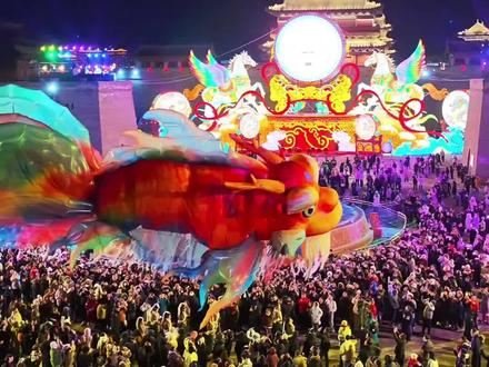 大同古城灯会鳌鱼花灯太震撼了#非遗抖起来 #人山人海太热闹了 #民族特色民族文化 #跟我打卡最红地标