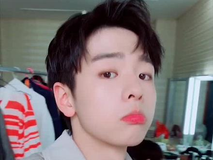 不会只眨一只眼的98K有人想了解嘛@任胤菘w @冉高鸣