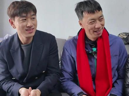 养母从人贩子手中将他救出,被拐33年后,沈晓阳今天回家团圆,兄弟俩一模一样好似“复制粘贴”#媒体精选计划 #团圆