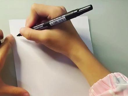 #真实生活分享计划 今天是当绘画博主的第18天,画的是一个汉堡套餐。妈妈说我画的好的话,就请我去吃汉堡套餐,你们说我画的好吗?评论区留言告诉我哦。#跟着抖音学画画 #简笔画 #一学就会的简笔画 #汉堡套餐简笔画