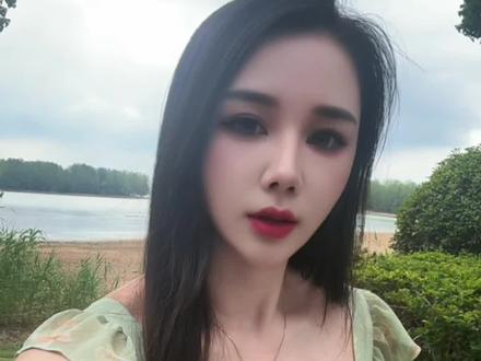 今年努努力,买条碎花裙,感受下polo衫的深情#polo衫 #碎花裙