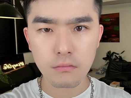 眼睛一大一小怎么办?双眼皮贴这么贴#大小眼眼睛调整 #双眼皮贴教程 #化妆小技巧 #眼睛一单一双