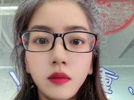 黄金白银投资者,需了解这件事:彭博商品指数BCOM再平衡,即将引发黄金和白银遭集中抛售。被动基金的集中调仓,对金银价格,到底是纸老虎,还是空头战神?本文通过七张原创自制图表,配合对应解读,为您做详细分析。【其中,黄金的抛盘规模大概占其期货市场未平仓合约的3%,对应卖盘金额约65亿美元。而白银的抛压更猛,抛盘规模占到其未平仓合约的9%,这个比例是黄金的3倍。毫不夸张地说,这引发的行情可能有点大。】 #黄金 #白银 #贵金属交易 #投资避坑指南 #原创