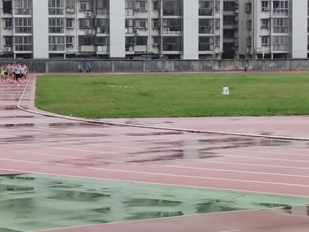 一级单招全省第一在市赛的压迫感 #800米 #雨中嘉豪