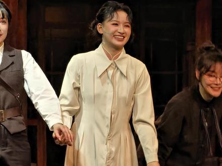 音乐剧《破墙 》全女觉醒线 赵雨卉 as 孟潼/小月
张烜尔 as 薛临
陈思宇 as 沈亮《做自己的君王》
#音乐剧破墙 #大女主 #全女 #做自己的君王