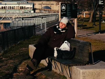 “放弃和等待是一样的,你回来你就是我的,你不回来你过的幸福,我们分开就有意义”#拍出电影感 #情绪短片 #inmyfeelings #抖音摄影美学大赏