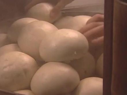 在宋朝武大郎靠卖炊饼到底能不能养得起潘金莲呢? #内容启发搜索 #历史故事 #历史科普 #人文星闪耀计划 #历史人物