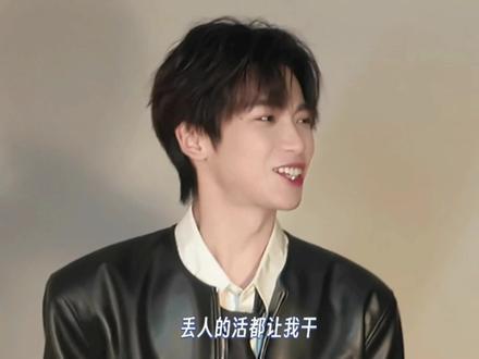 我跟这个郑朋的声音还不是很熟#梓渝 #极速小鱼 #渝制朋友圈