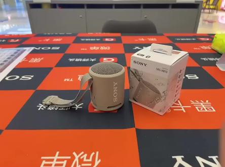 索尼便携无线扬声器,没什么好犹豫的,赶紧冲!!!(放在浴室播放有奇效哦)#数码科技 #音响 #户外音响 #索尼 @抖音小助手