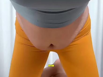 生完宝宝后,小腹松弛下垂,怎么都收不回去?
别急,悬垂腹的修复需要方法!今天分享3个针对性的瑜伽球动作,精准激活深层腹肌,找回核心力量,让腹部变得紧实平坦!#居家锻炼 #产后恢复 #体态纠正#悬垂腹 #核心力量