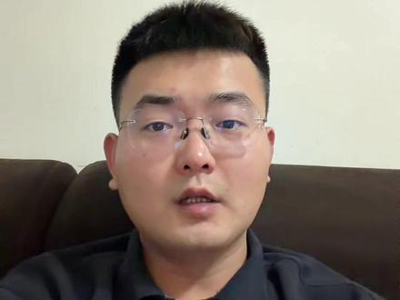 中考数学拿分小技巧 家里有 2026 年参加中考的家长先别划走!这个中考数学偷分技巧,一定分享给孩子!中考数学隐形圆选择填空题,直接秒出答案!
今天教大家一个九成学霸都在用的偷懒诀窍。
中考数学遇到隐形圆题型,
判断出是隐形圆,且为选择填空题,
求三角形面积最大值、最小值,
或是面积取最值时对应的线段长度,
直接把三角形看成等腰三角形即可。
解题速度大幅提升!
但要注意——解答题则必须规范建模作答。还不清楚的同学,赶紧点赞收藏,
转给备考的孩子!
每日分享中考提分妙招,助力考试少丢分多拿分!#中考 #中考倒计时 #中考数学 #中考成绩 #中考体育