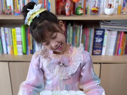 妈妈,听我轻声诉说#mom #唱给妈妈的歌 #卫生纸画唱 #恬恬笑 #妈妈的世界很小里面装满了你