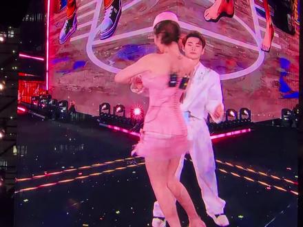 #粉彩风盛放现场彩排路透
龙浩天@瑶瑶更爱了