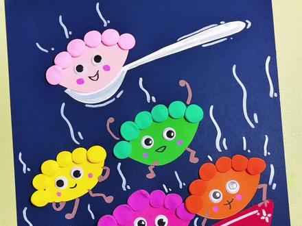 冬至手工画:据说冬至《吃饺子》不冻耳朵哦。 #冬至手工贴画 #冬至粘土饺子 #粘土饺子 #画饺子 #冬至吃饺子