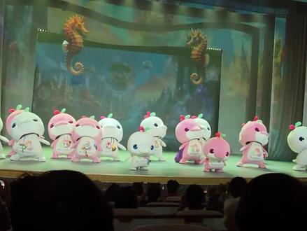 趁mini鸡上学大家学大展宏图哈哈哈
#萌动奇迹 #大湾鸡 #广州杂技团