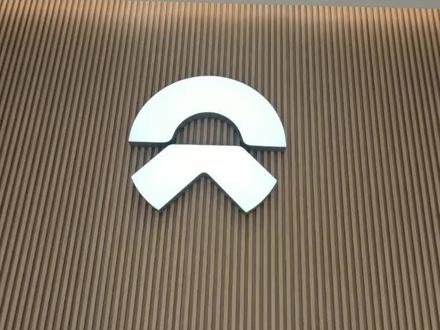 借新还旧,以债养债#新能源汽车 #新能源领航计划 #蔚来 #理想汽车 #小鹏汽车