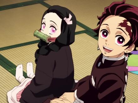 豆子会模仿自己喜欢的人 #鬼灭之刃 #祢豆子 #炭治郎 #鹅滴神片