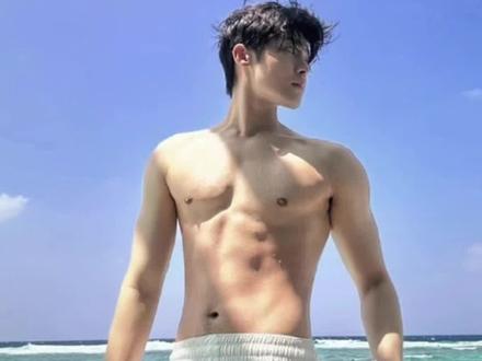 我的偏爱唯留给你#侯明昊 #周也 #娱乐评论大赏