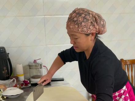 兄弟姐妹们都离的很近,随时都可以去串个门,每天记录自己最平凡的生活#我的农村生活 #乡村守护人 #平凡生活