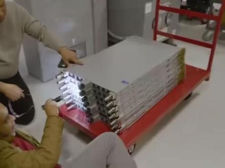 被严重低估的千亿龙头,华工科技英伟达价值重估! #华工科技 #英伟达 #光模块 #AI服务器