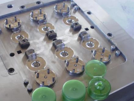 塑料瓶盖是如何生产出来的?#塑料瓶 #塑料制品 #知识科普 #分享知识 #制造业