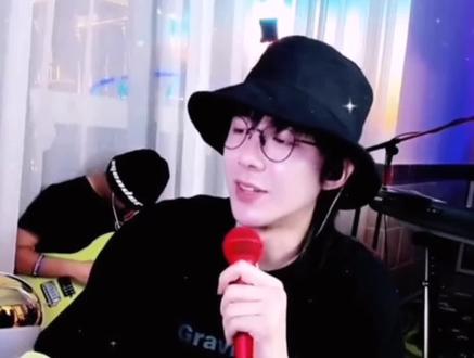 哈哈哈,粉丝年龄偏大但是实力雄厚啊,以后你再说年纪偏大就当是夸奖了#刘宇宁 #宝曼兰朵