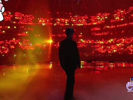 肖战不要回头东方卫视舞台 不要回头+红海!懂得都懂!继续迎风奔跑吧,少年!不要回头!!!定制话筒!首唱舞台!不要回头!❤️❤️❤️