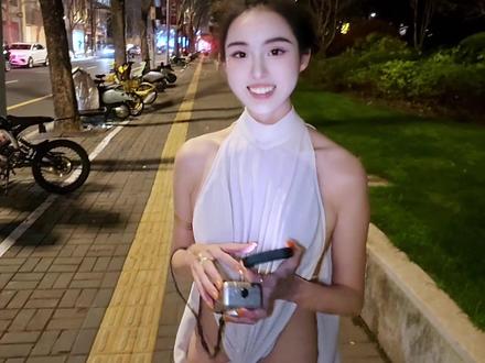 高高 #安福路街拍美女#上海约拍 法式高级感镂空御姐纯欲风连衣裙 #NAOMI #上海陪拍 #上海美女穿搭