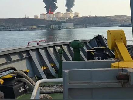 美军舰补给港口被炸#国际局势#美伊局势#美军