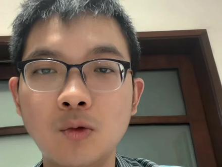 广州中考一模第23题
算出2.34 和 2.3166
到底哪个才是满分标准答案?
大部分同学只做表面计算
却忽略题目暗藏的严谨细节
看似数字相差很小
做题思维完全不在一个层次
真实中考阅卷规则:
两个答案全部满分!
一个常规近似,一个严谨精算
中考真正拉开差距的
从来不是压轴难题
而是审题细节、解题严谨度、得分规则
孩子只会算结果远远不够
懂底层逻辑,才能稳稳拿高分
#广州中考 #广州一模 #中考数学 #初中数学 #学霸思维