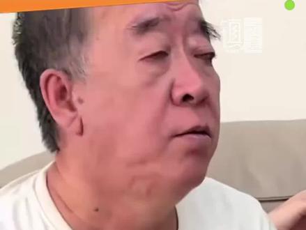 大爷突然问老伴 “我和#张凌赫 掉水里你先救谁” 网友:叔啊!咋想不开了问阿姨这个问题!(来源:河南乡村频道)