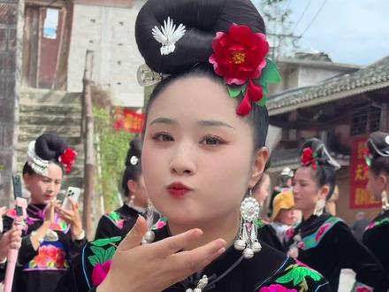 不喝拦门了 可以吃肥肉#贵州姑娘 #苗族风情文化