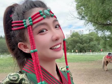 蒙古包宴请外国岳父岳母#潮酷运动看铁豆 #蒙古特色 #草原生活
