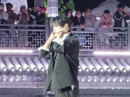 徐生万岁山串烧@徐生 #徐生 #fyp #抖音热歌 #舞台