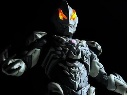 SHF极恶贝利亚 这是一款最还原的极恶贝利亚一款玩具也是模型,万代当年的技术做成这样毛病实在太多了,到底啥时候这个再版,这可是贝利亚最帅的形态希望快点再办。
#极恶贝利亚 #贝利亚奥特曼 #模型 #特摄剧 #shf极恶贝利亚