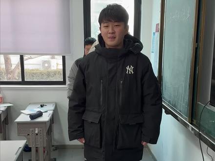 还是最后一位同学有眼光…
#班主任 #师生日常 #青岛传媒职业学校 #你真帅