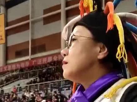 辽篮球迷红姐辛苦了👏👏👏