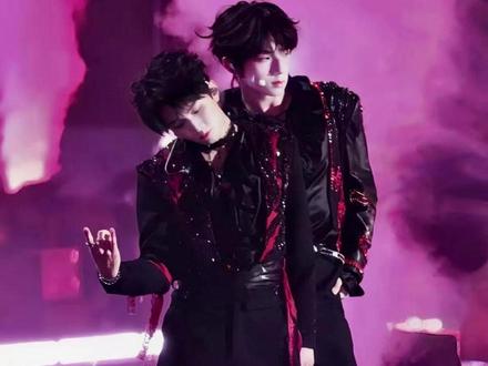 橹穆三次同台都牵手了#橹穆 #杰丞 #cp #爱豆 #爱