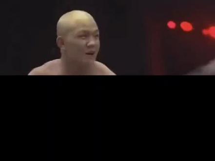 少林绝学金钟罩#少林"小金刚"一打二,暴揍美国🇺🇸大汉