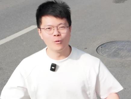 换上瓦瓦导航语音包,开车千万要小心!
#瓦瓦 #极氪 #大有氪为 #极氪007 #导航语音包